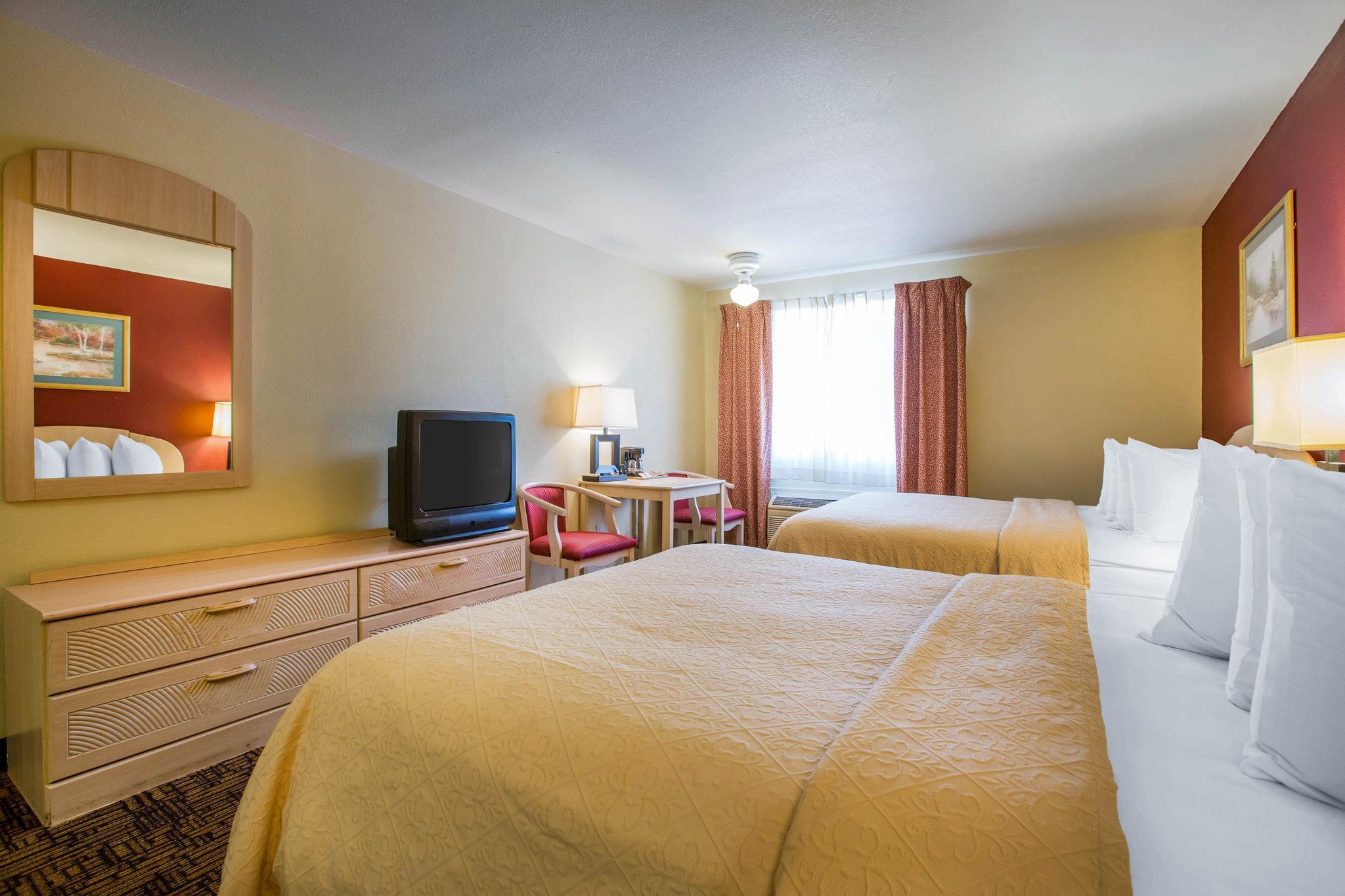 Quality Inn & Suites Weed Εξωτερικό φωτογραφία