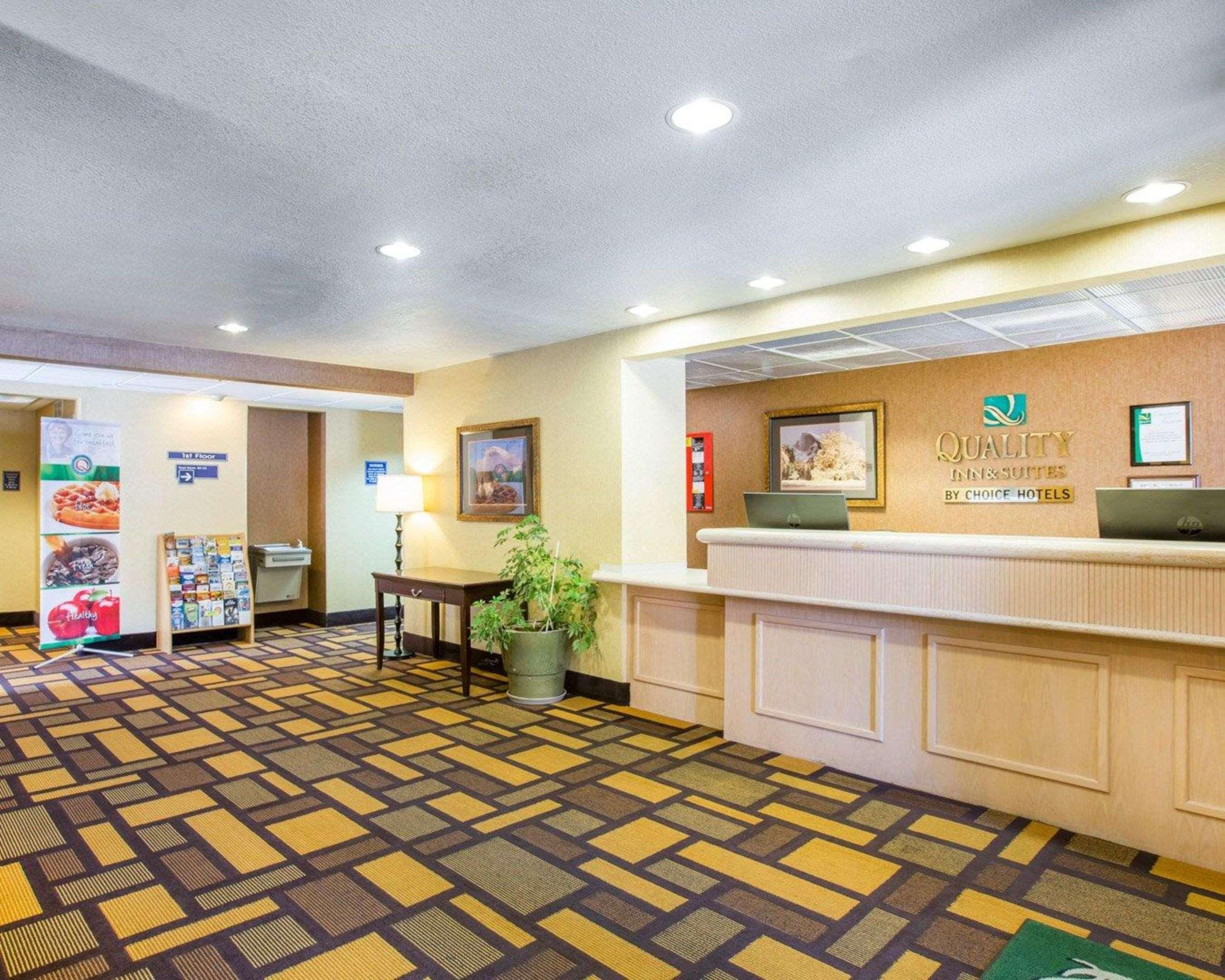 Quality Inn & Suites Weed Εξωτερικό φωτογραφία