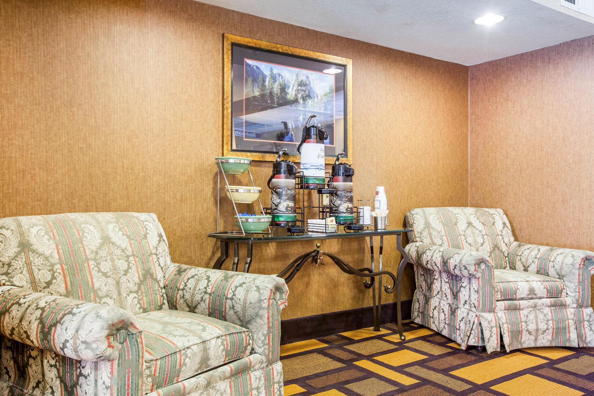 Quality Inn & Suites Weed Εξωτερικό φωτογραφία